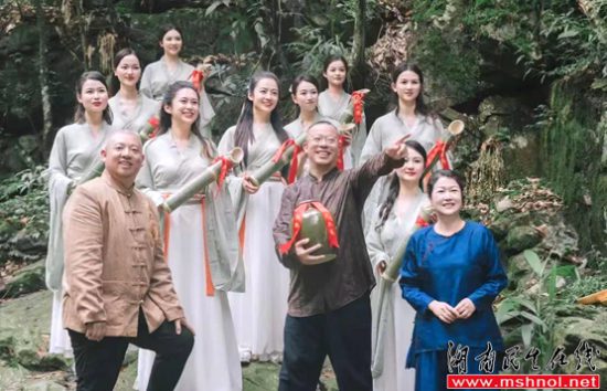 绿之韵集团二十年：胡国安董事长踏水始源，传承水的精神